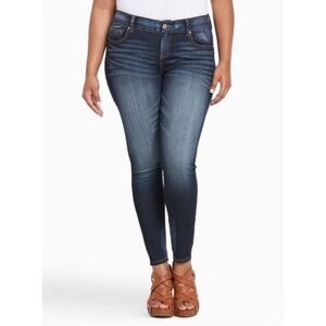 Torrid Jeans Bombsell Skinny Premium‎ Stretch Dark Blue NWT Size 28R 507